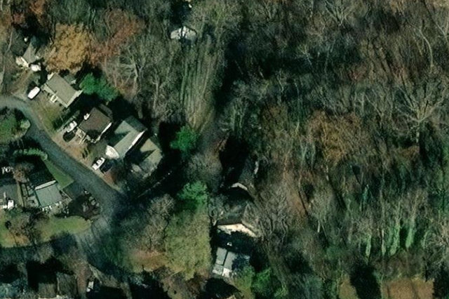 104 Carrisbrooke LN