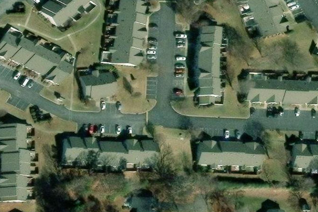 105 S Gordon DR