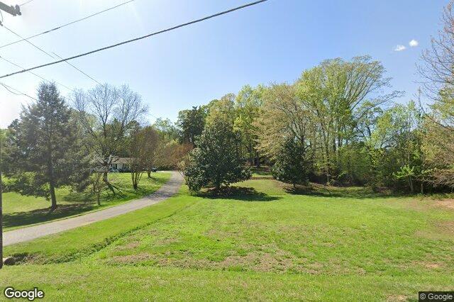 124 Shady Brook LN