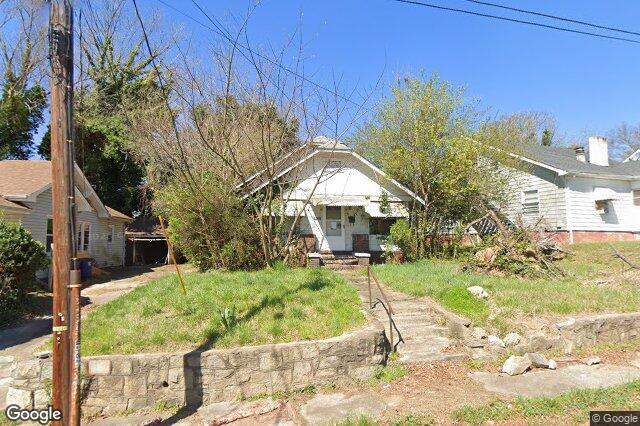 2324 Montrose AVE