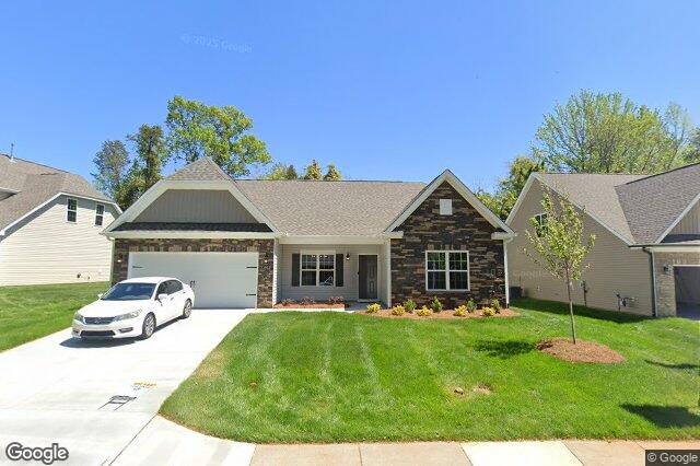 3043 Loch DR