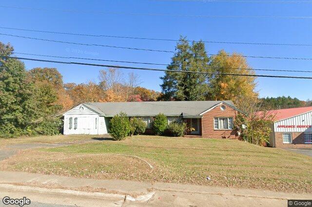 3911 Reynolda RD
