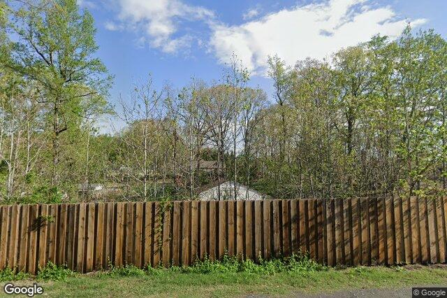 508 S Peace Haven RD