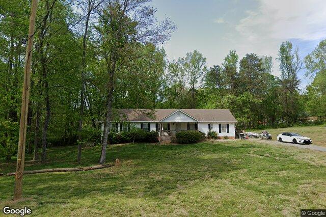 6453 Wandering LN