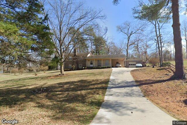 821 Prince Charles CT